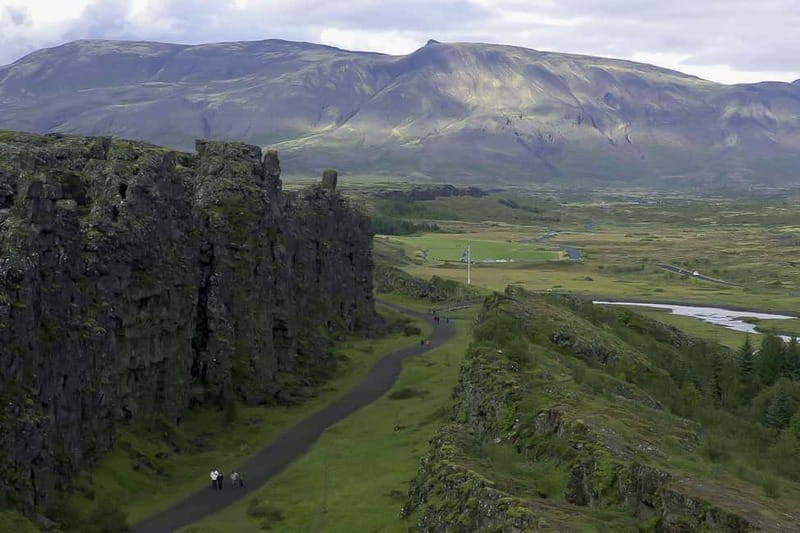 Reykjavik: The Golden Circle Day Tour - How the Bus Tour Style Changes What You Get