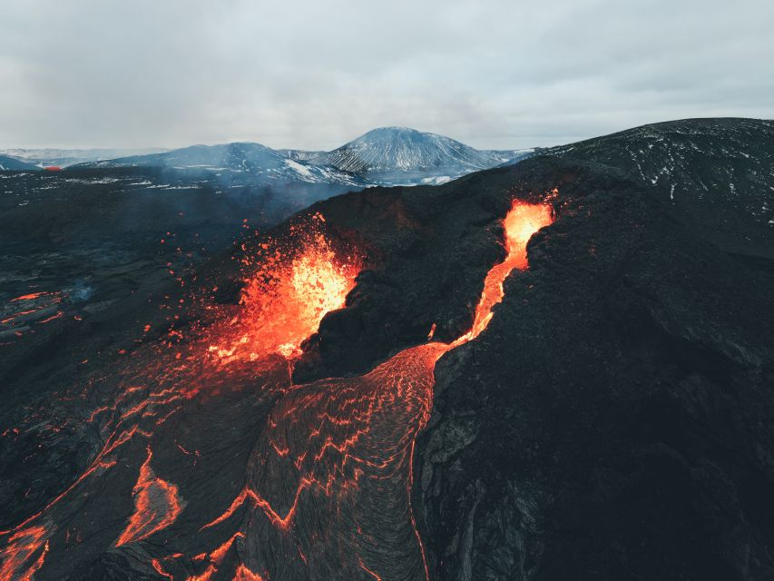 Reykjavík: Volcano Eruption Site and Reykjanes Hiking Tour - Key highlights on the Reykjanes eruption day
