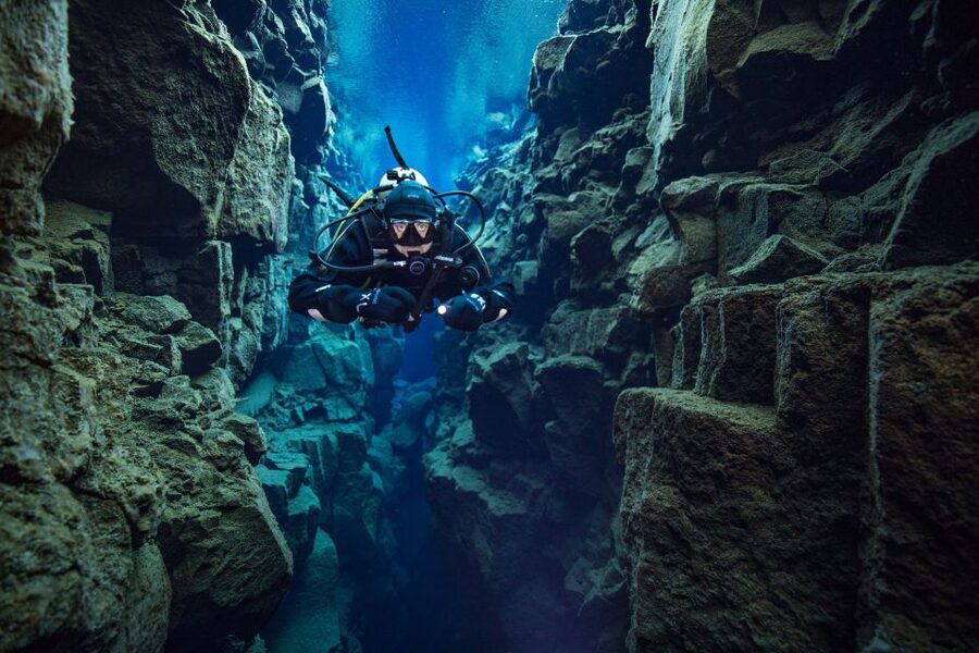Silfra: Diving Between Tectonic Plates - Should you book Silfra between the plates?