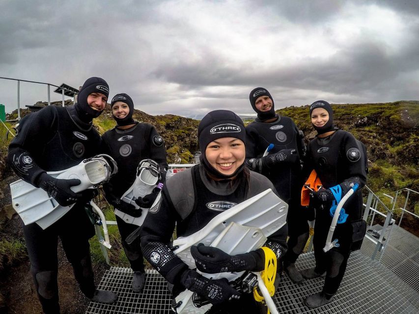 Silfra: Fissure Snorkeling Tour with Underwater Photos - What You’ll See: Glacier Meltwater Colors and Tiny Life