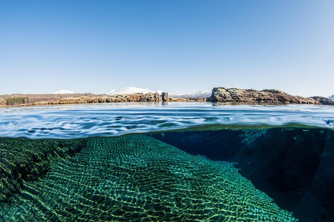 Silfra: Snorkeling Between Tectonic Plates - Meet on Location - Warm-up after the water: hot cocoa and time to ask questions