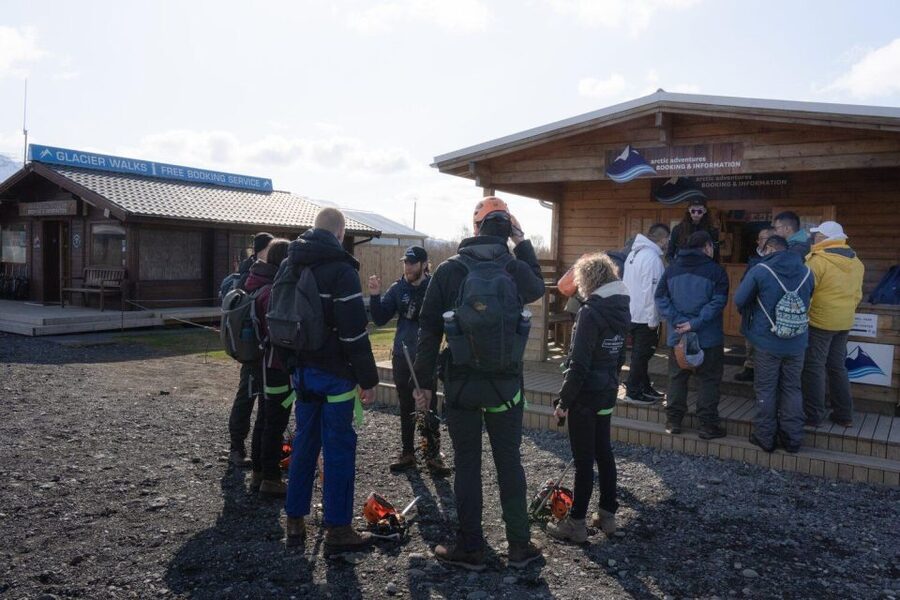 Skaftafell: Blue Ice Cave & Glacier Hike on Vatnajökull - Should You Book the Skaftafell Blue Ice Cave and Glacier Hike?