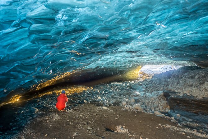 Small-Group Ice Cave Tour from Jökulsárlón - Small-group touring, why it matters on a busy glacier