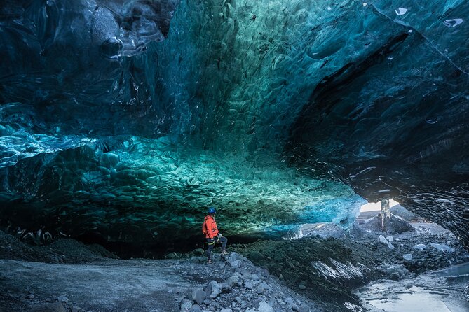 Small-Group Ice Cave Tour from Jökulsárlón - The hike to the ice cave, what it feels like in real terms