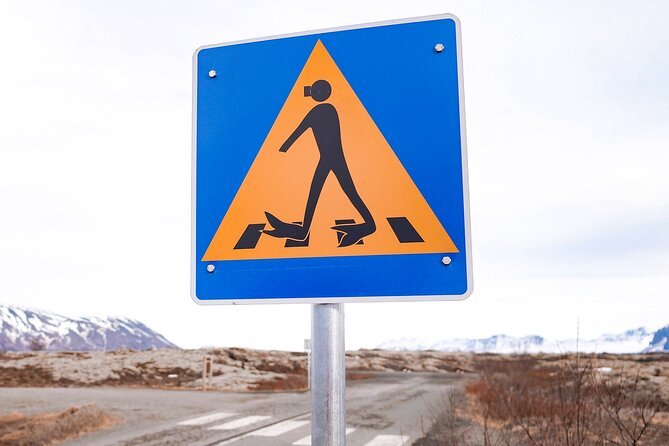 Snorkel the Silfra Fissure-Meet on Location (Free Photos & Cocoa) - Group size, waiting, and listening for directions