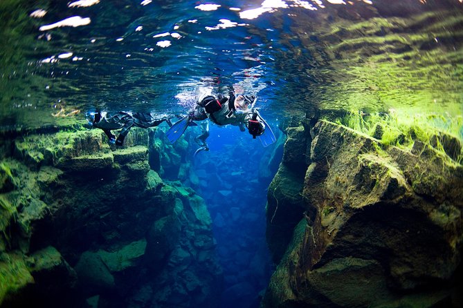 Snorkel the Silfra Fissure-Meet on Location (Free Photos & Cocoa) - Guides you might meet, and why the guide style matters