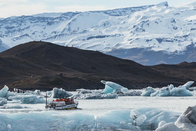 South Coast, Diamond Beach and Glacier Lagoon Day Tour - Group size and guide style: where the day gets better