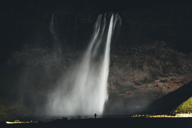 South Coast, Diamond Beach and Glacier Lagoon Day Tour - The early waterfall setup: Seljalandsfoss and Skógafoss