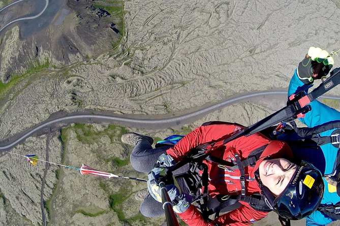 Tandem Paragliding over the Rugged Lava Fields at Blue Mountains - Rugged lava fields give this flight a real sense of place