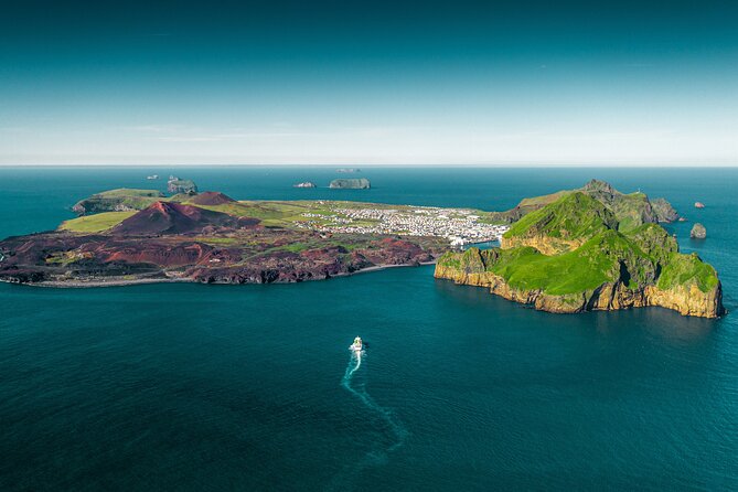 The Best of Vestmannaeyjar with Ebbi - Why Ebbi’s Guide Style Makes This Tour Feel Worth It