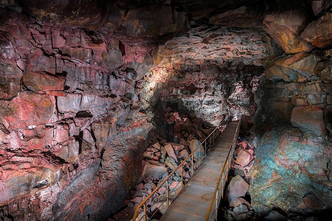 The Lava Tunnel Tour - Raufarhólshellir - Inside the Lava Tube: Formations, Rock Colors, and the Guide’s Stories