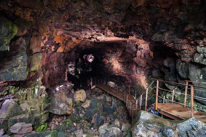 The Lava Tunnel Tour with Transfer from Reykjavik - Raufarhólshellir lava tunnel: what you are really touring
