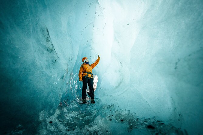 The Original Ice Cave Tour in Jökulsárlón Glacier Lagoon - Choosing the Ice Cave: How the Guide Keeps It Safe and Worth Seeing