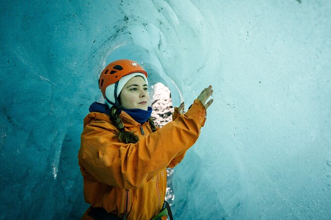 The Original Ice Cave Tour in Jökulsárlón Glacier Lagoon - When Warm Weather Stops Caves: The Alternative That Still Works